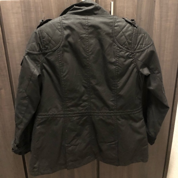 Limited edition Barbour jacket - Picture 2 of 4